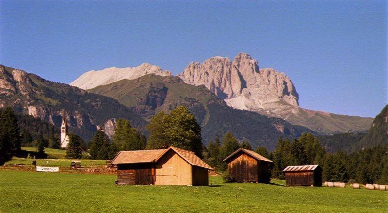 Hotel San Giovanni Vigo di Fassa Exteriör bild