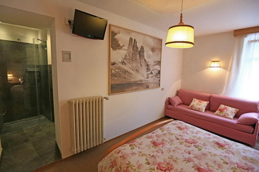 Hotel San Giovanni Vigo di Fassa Exteriör bild