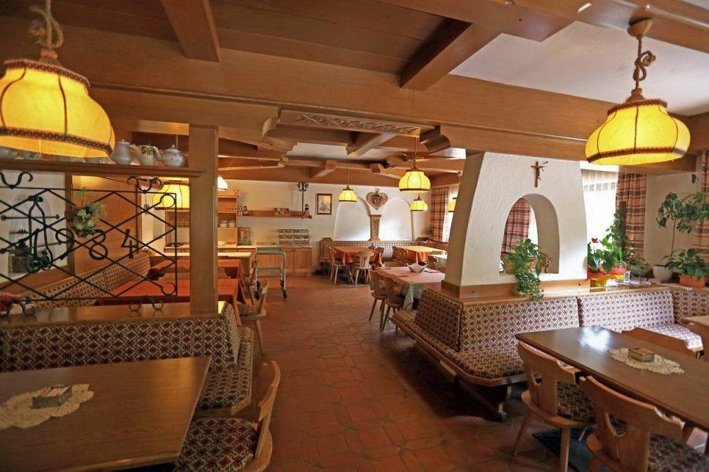 Hotel San Giovanni Vigo di Fassa Exteriör bild