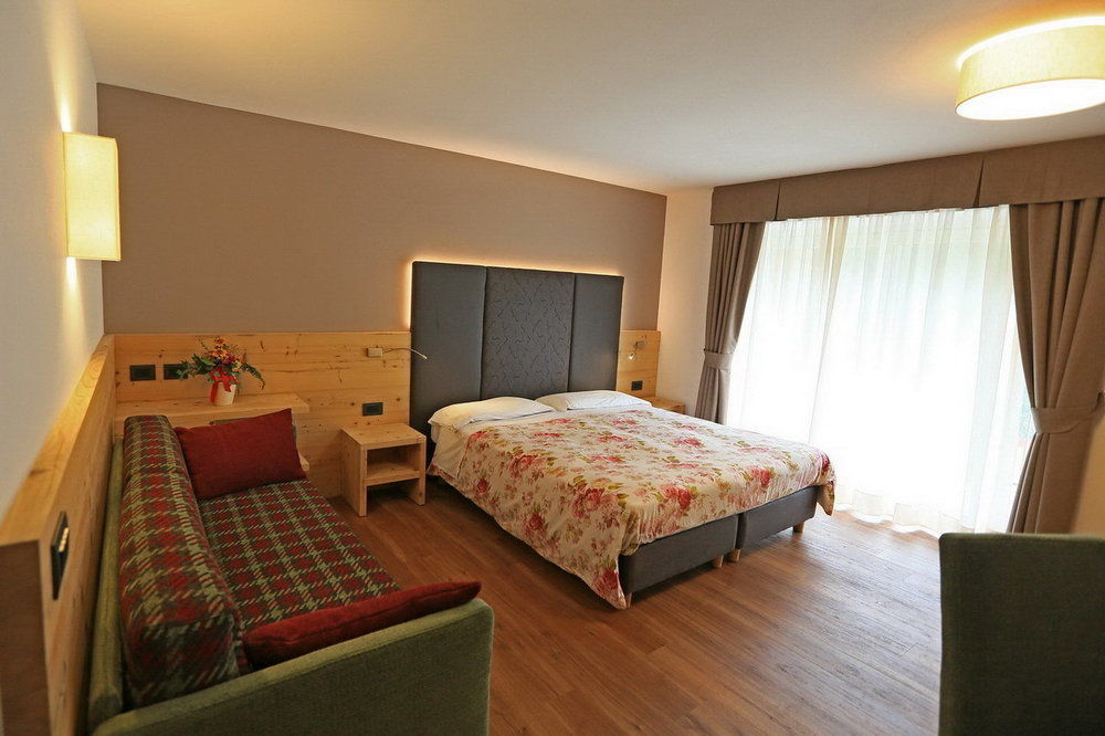 Hotel San Giovanni Vigo di Fassa Exteriör bild