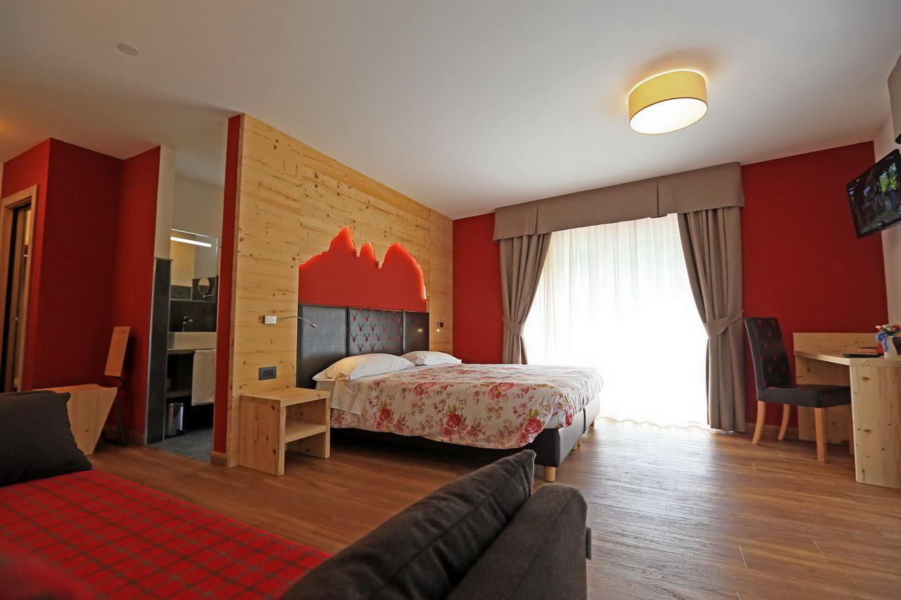 Hotel San Giovanni Vigo di Fassa Exteriör bild